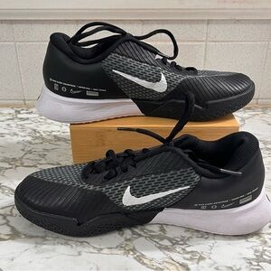 NikeCourt Air Zoom Vapor Pro 2 HC Black and Gray Tennis Shoes